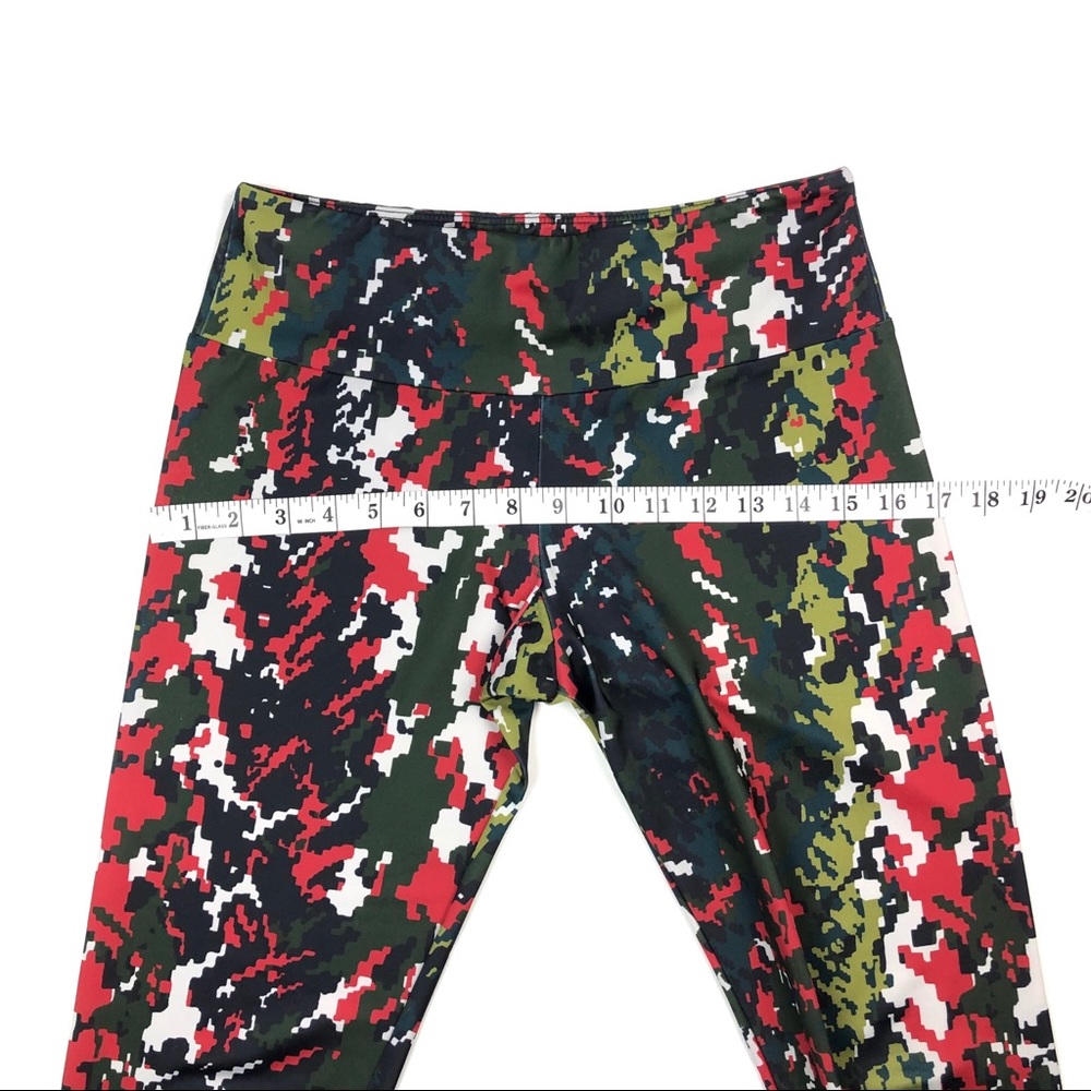 SOLD Onzie Camouflage Red Green Leggings - Picture 7 of 8